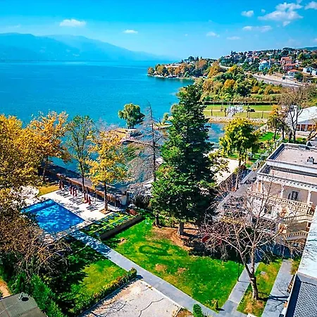 Del Luxury By Saracoglu